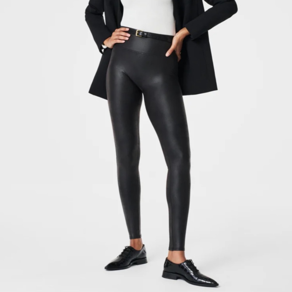 NWT Spanx black faux leather leggings in MEDIUM PETITE